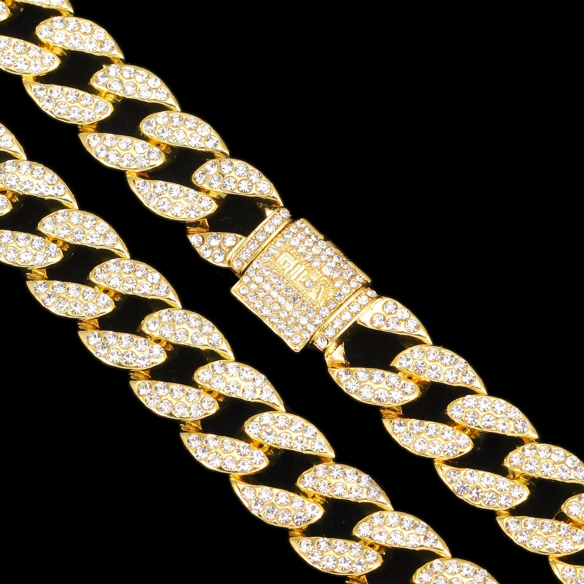 ゴールド Iced Out キューバン チェーン ネックレス – GILA JEWELZ ゴールド Iced Out キューバン チェーン ネックレス – GILA JEWELZ