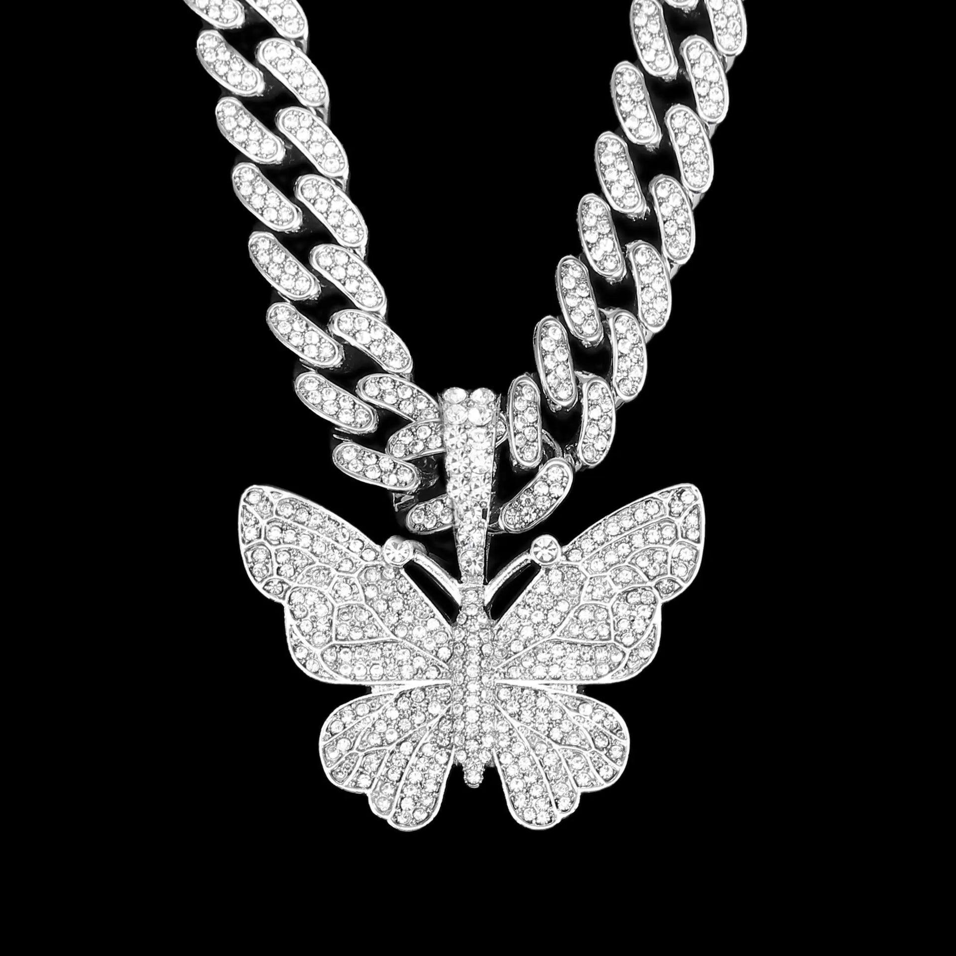 silver-butterfly-necklace-01.