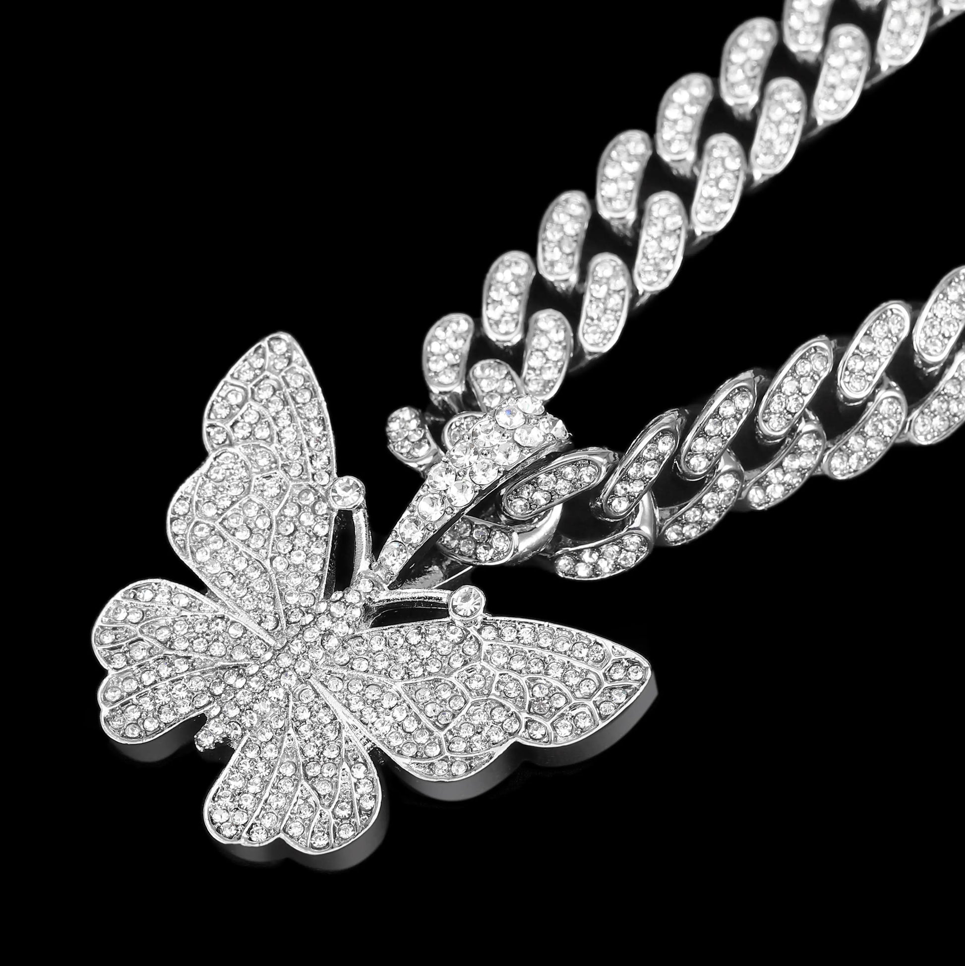 シルバー バタフライ ネックレス – GILA JEWELZ シルバー バタフライ ネックレス – GILA JEWELZ